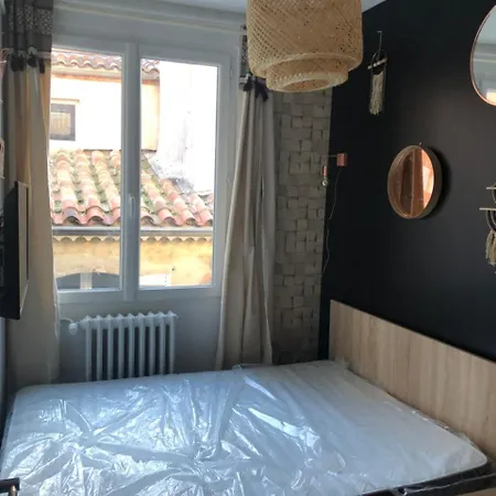Design 18 Vieux-port Apartment *